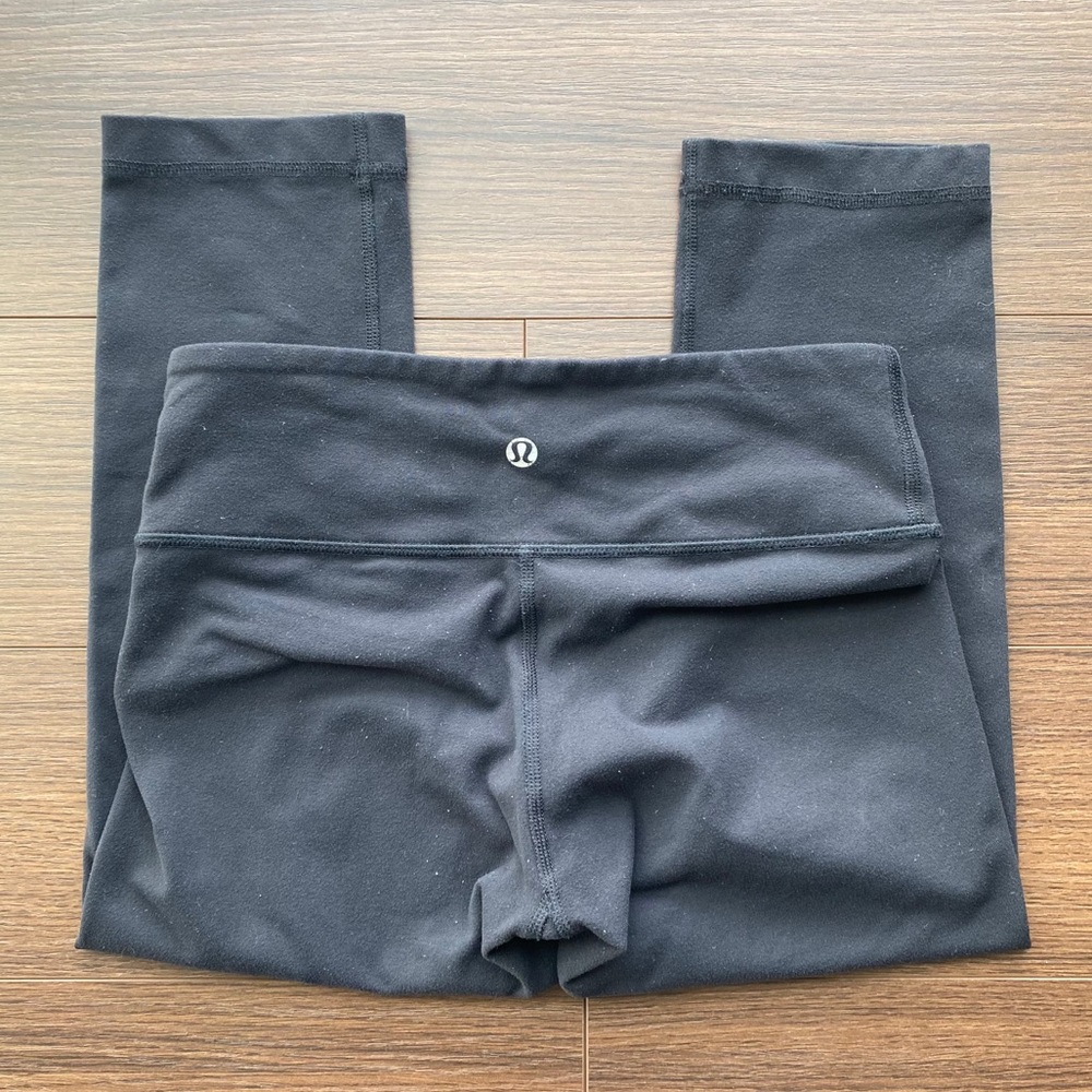 Lululemon Athletica Capri Leggings Black Size 4